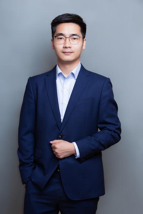 贺佳 执行创意总监